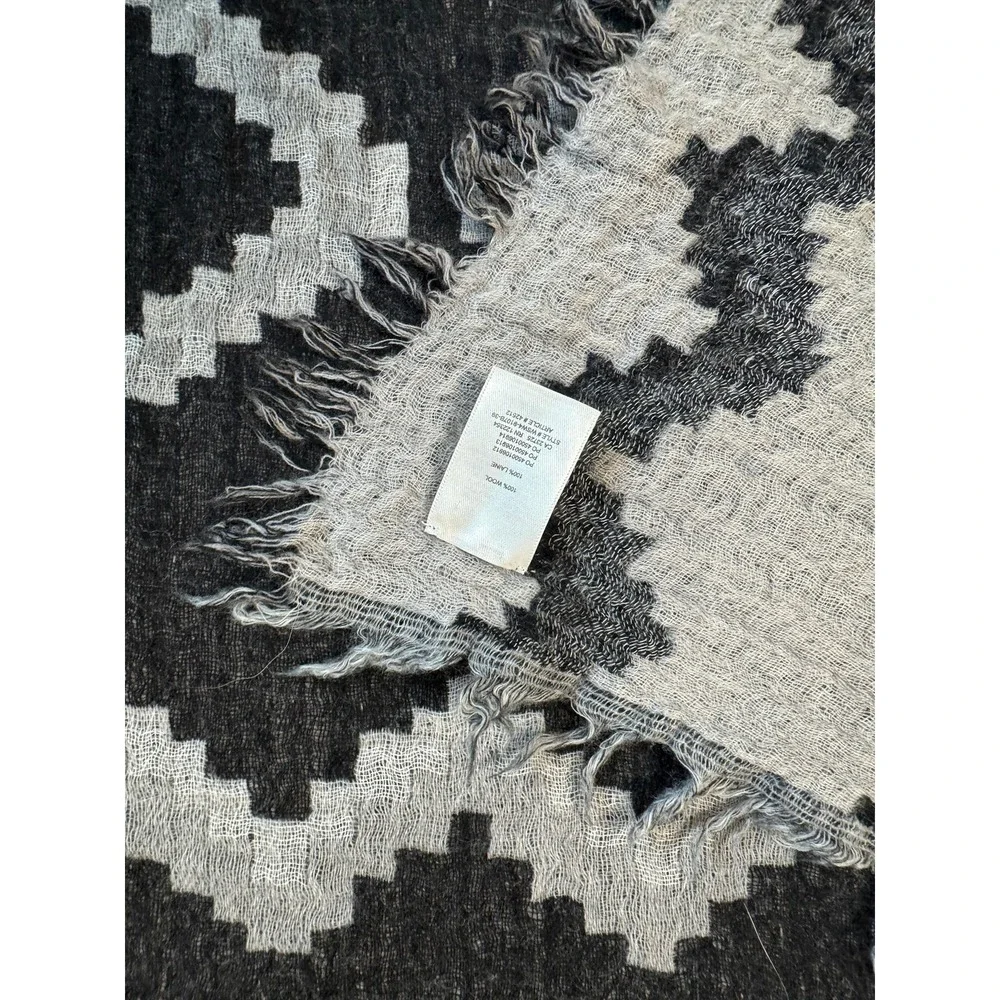 Wilfred Aritzia 100% Wool Fringe Scarf Black Gray Geometric Oversized Wrap